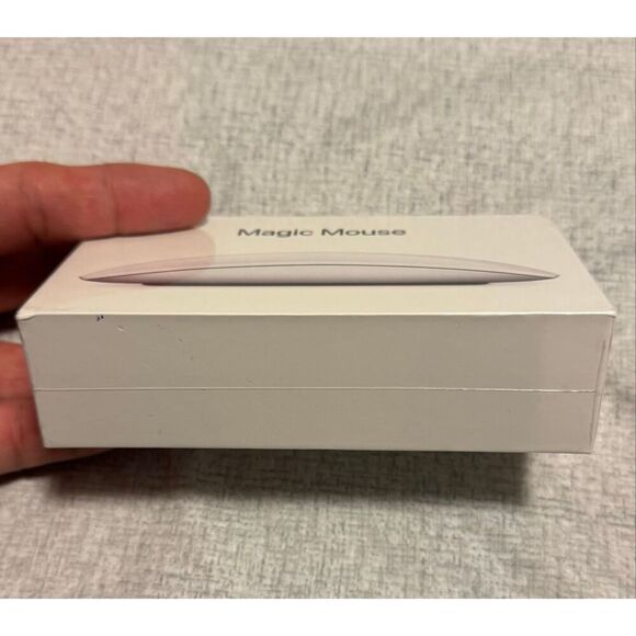 Apple Bluetooth Wireless Laser Magic Mouse A1657 USBC NEW - Picture 5 of 6